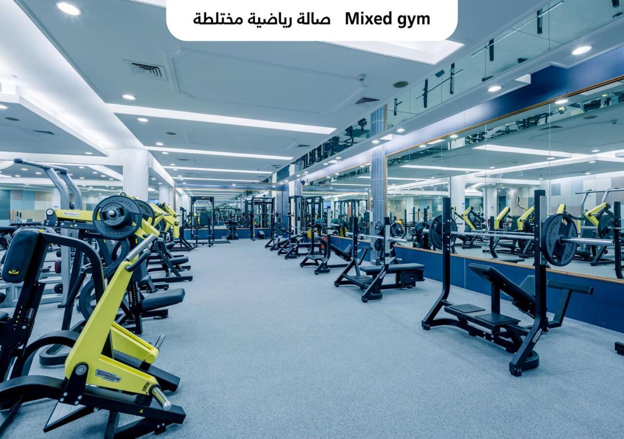 Officers Club & Hotel Abu Dhabi Exterior foto Mixed gym